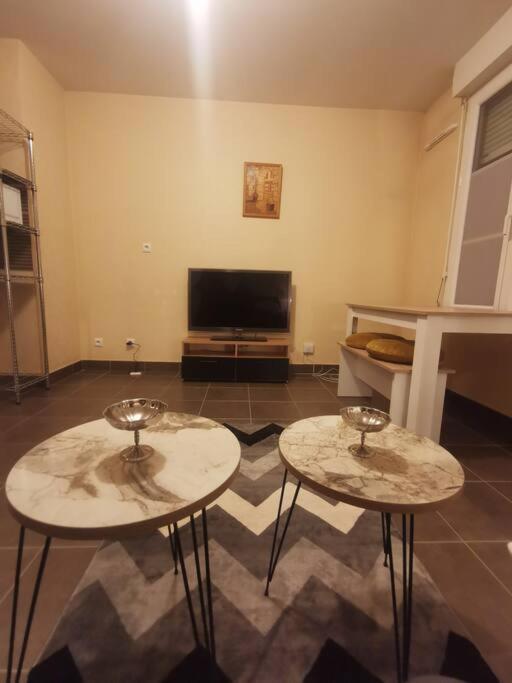 Logement en hypercentre dans une résidence Amiens Exterior foto