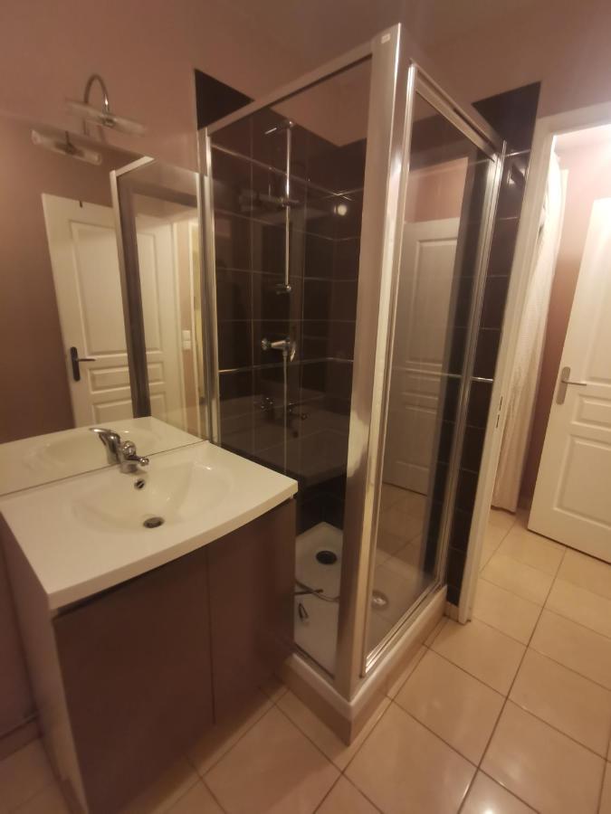 Logement en hypercentre dans une résidence Amiens Exterior foto